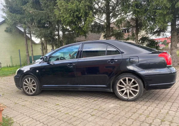 samochody osobowe Toyota Avensis cena 8999 przebieg: 267000, rok produkcji 2006 z Świdwin